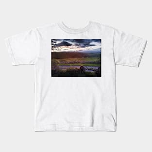 Evening sunset over the garden gate - Stirlingshire, Scotland Kids T-Shirt